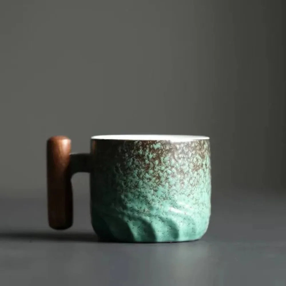 Retro-Kaffeetasse aus Keramik